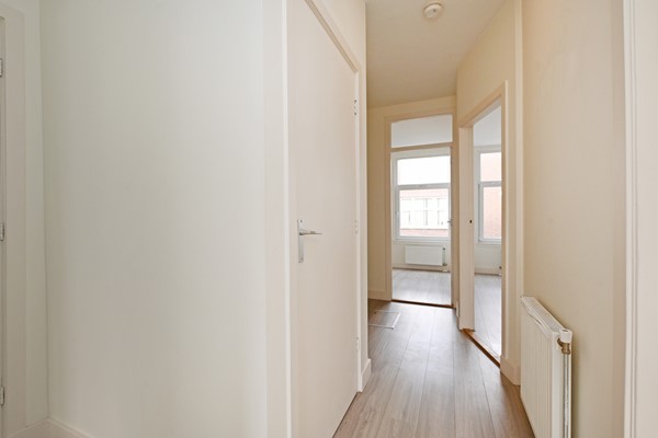 Medium property photo - Vier Heemskinderenstraat 186, 2531 CH Den Haag